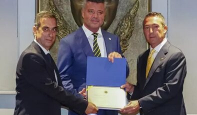 Fenerbahçe Başkanı Sadettin Saran ve yönetim kurulu üyeleri mazbatalarını aldı