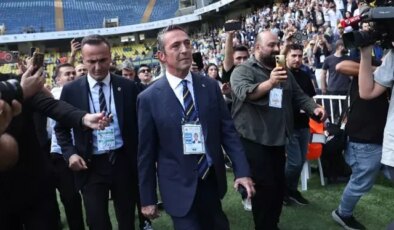 Fenerbahçe’de Ali Koç ve Yönetim Kurulu ibra edildi