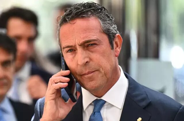 Fenerbahçe’de teknik direktör konusunda sıcak saatler! İlk görüşme yapıldı