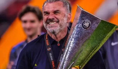 Fenerbahçe ile anılıyordu! Ange Postecoglou yeni takımına imzayı attı