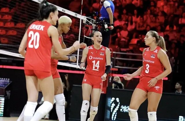 Filenin Sultanları, Dünya Voleybol Şampiyonası’nda çeyrek finale yükseldi