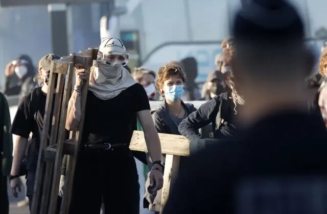 Sokakların karıştığı Fransa’da istihbarat birimlerinden ürküten tahmin! Sayı 100 bini aşacak