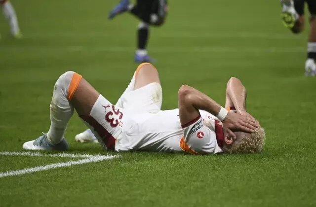 Galatasaray öne geçtiği maçta ağır yaralı