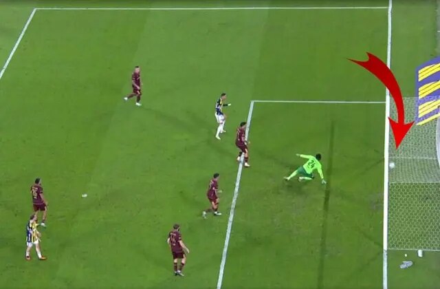 Gol mü değil mi? Ünlü yorumcular ülkeyi ikiye bölen pozisyonda tereddütsüz görüş belirtti