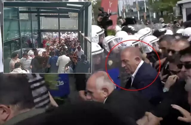 Gürsel Tekin, protestolar sürerken CHP İl Başkanlığı binasına girdi