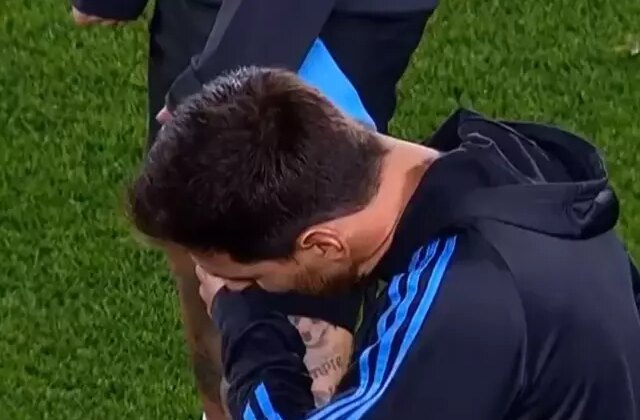 Hüngür hüngür ağladı! Messi’den duygusal veda