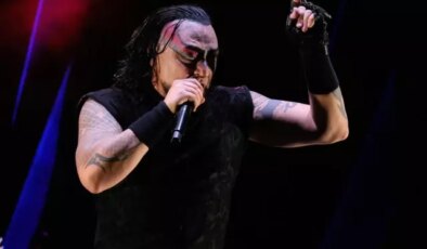 İki ilde konserleri iptal edilen Hayko Cepkin’den manidar paylaşım
