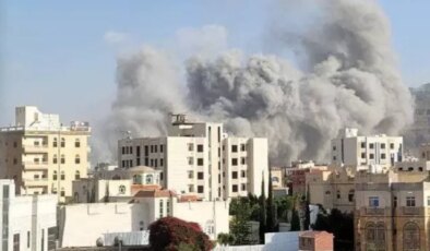 İsrail, Yemen’in başkenti Sana’yı vurdu: Bölgeden dumanlar yükseliyor