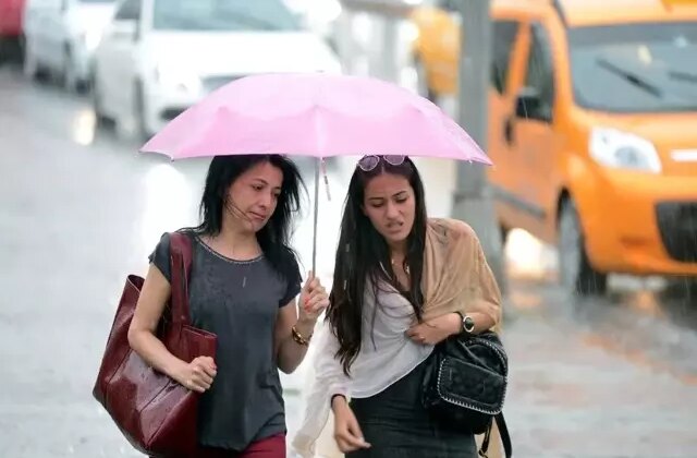 İstanbul’a yağış geliyor! Gün bile verildi