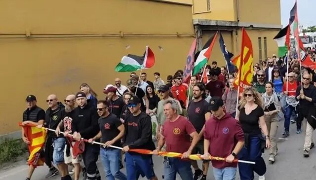 İtalya’da liman işçileri İsrail’e silah sevkiyatını engelledi