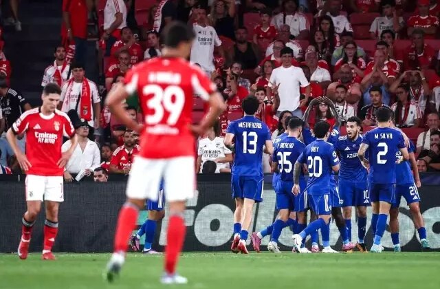 Tarihinde ilk kez Devler Ligi’ne giden takım Benfica’yı sahadan sildi
