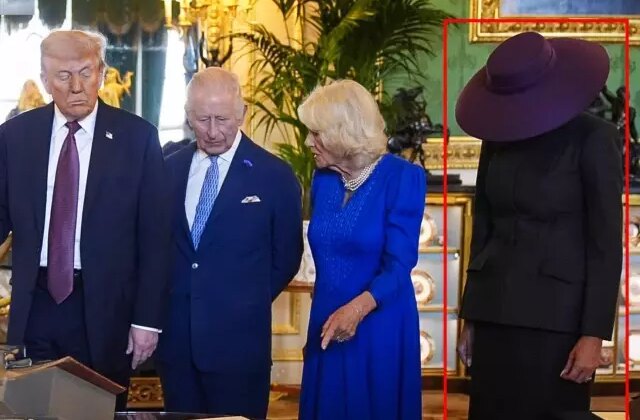 Kraliyet törenine Melania Trump’ın mor şapkalı tarzı damga vurdu