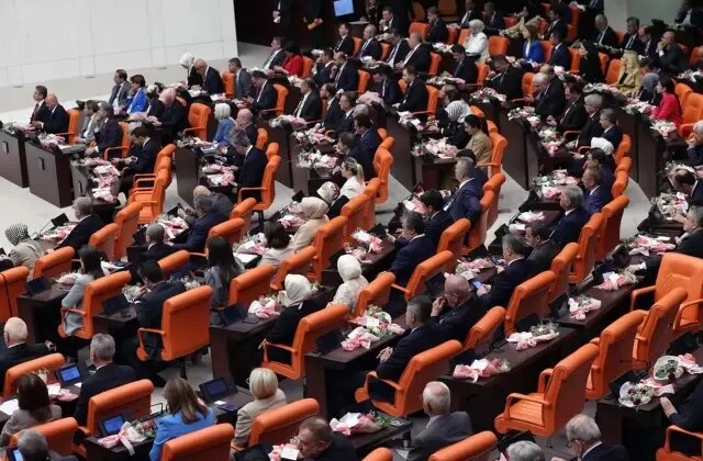 Meclis açılıyor! CHP’nin katılmayacağı oturum için DEM Parti kararını verdi