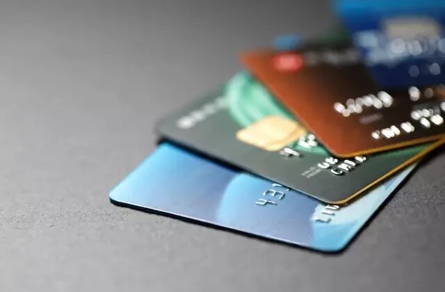 Merkez Bankası kredi kartı faiz oranlarını düşürdü