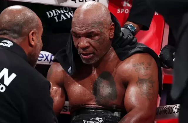 Mike Tyson ve Floyd Mayweather boks maçı yapacak