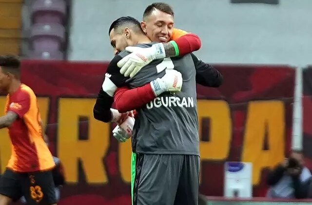 Muslera’dan Uğurcan Çakır’a mesaj