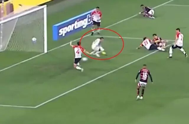 Nereden nereye! Muslera 16. saniyede gol yedi