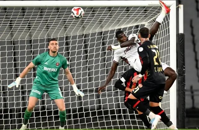 Onuachu’nun sıra dışı golü tüm dünyayı salladı