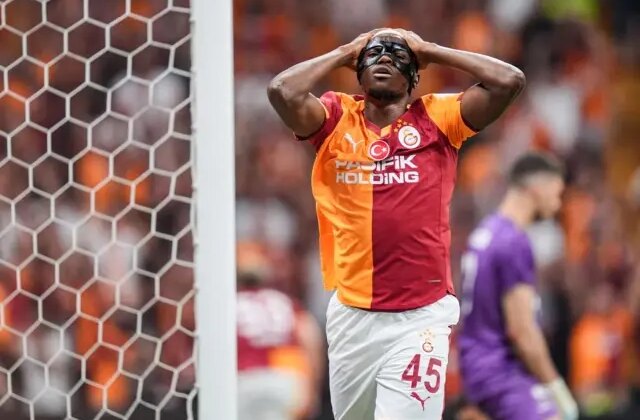 Osimhen hakkında bomba iddia: 9 hafta boyunca oynayamayacaktı