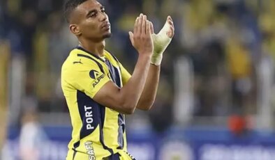 Paylaşıma düştüğü not taraftarı duygulandırdı! Djiku’dan Fenerbahçe’ye duygusal veda