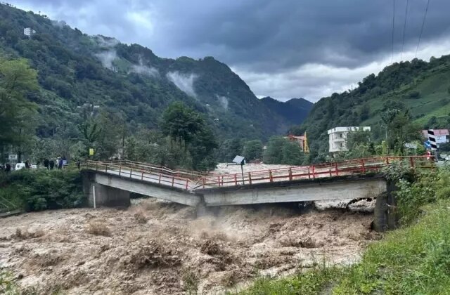Rize’deki sel felaketinden etkilenenlere 4 milyon liralık destek
