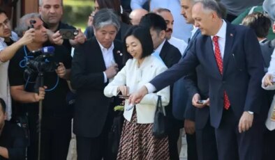 Şanlıurfa’yı ziyaret eden Japon Prensesi Mikasa’nın ilk durağı Balıklıgöl oldu