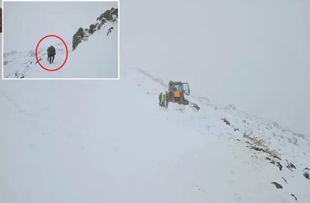 Şehirde kar kalınlığı 30 santimetreyi buldu, çoban sürüsüyle birlikte mahsur kaldı