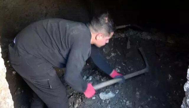 Tüm gözlerin çevrildiği bölge: Vurulan her kazmada bir parça hazine çıktı