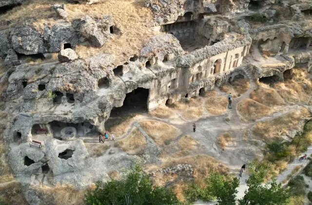 Türkiye’de tek ve 800 yıldır ayakta: Üstü cami, altı kilise 