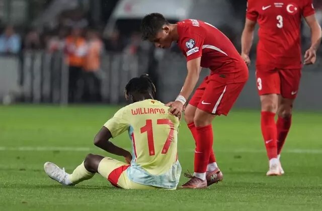 Türkiye İspanya maçında sakatlanan Nico Williams haftalarca yok