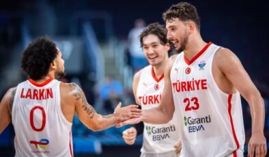 Ülkemizi EuroBasket’te finale taşıyan yıldız A Milli Takım’ı bıraktı