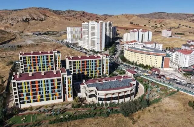 Üniversite öğrencileri ile ilçe nüfusu ikiye katlandı: Yurtlarda doluluk oranı yüzde 90’ı aştı