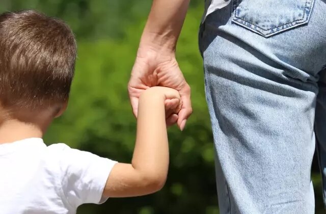 Yargıtay’dan “Çocuk, annenin yeni evlendiği kişinin soyadını alamaz” kararı