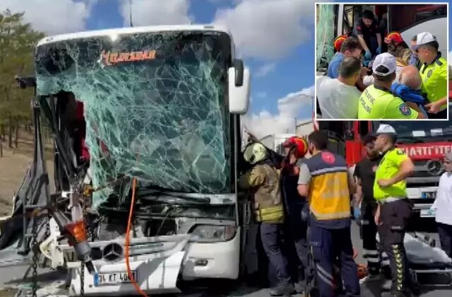Yolcu otobüsü kamyona çarptı! Çok sayıda yaralı var