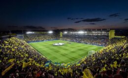 52 bin nüfuslu şehir, 23 bin kişilik stadını tıklım tıklım doldurdu