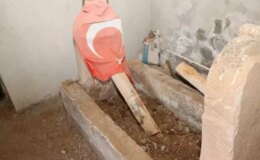 93 Harbi şehitlerinin mezarlarına büyük saygısızlık