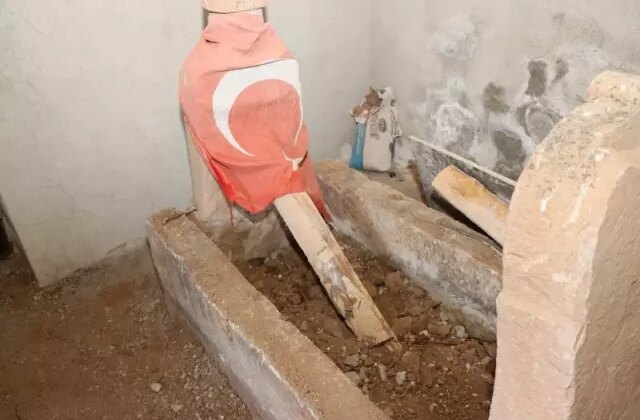 93 Harbi şehitlerinin mezarlarına büyük saygısızlık