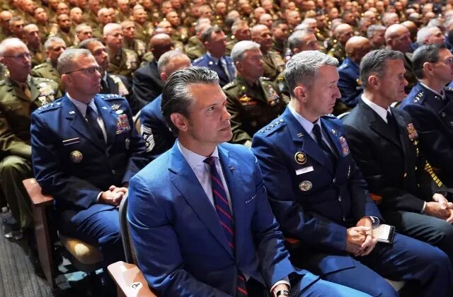 ABD Savaş Bakanı Hegseth, ordudaki şişman generallere savaş açtı