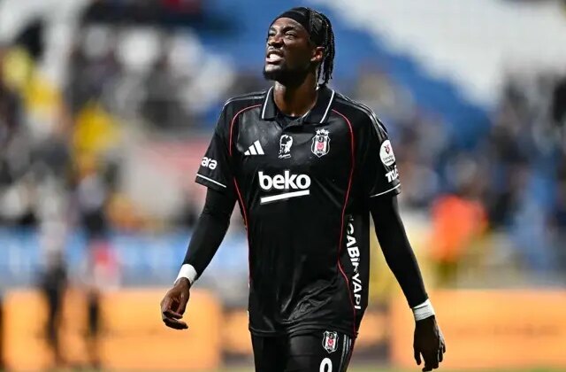 Abraham'ın kaçırdığı penaltı pahalıya patladı! Beşiktaş, Kasımpaşa'da puan bıraktı 1 Abraham’ın kaçırdığı penaltı pahalıya patladı! Beşiktaş, Kasımpaşa’da puan bıraktı