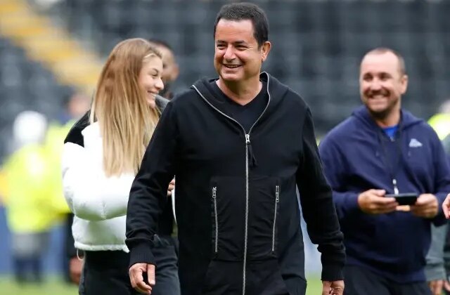 Acun Ilıcalı “Bu oyuncuya dikkat edin” demişti! Ayın futbolcusu seçildi