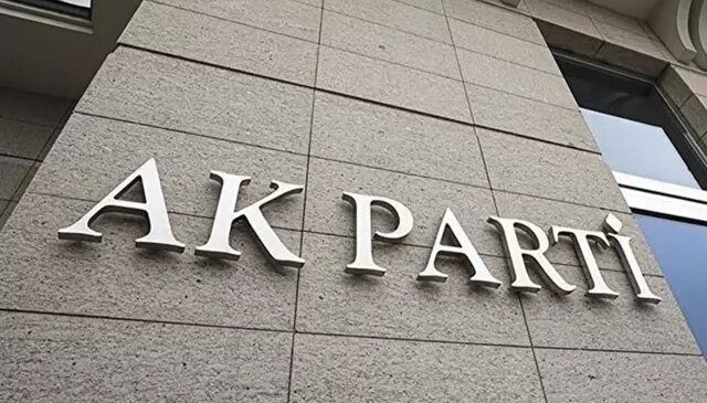 AK Parti İstanbul’da çarpıcı istifa! Veda mesajı bir hayli manidar