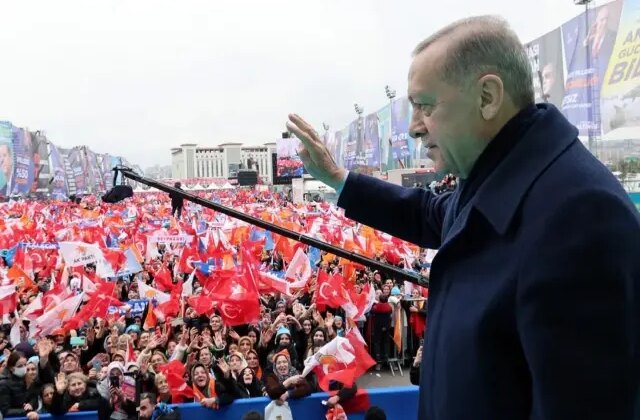 AK Partili Şamil Tayyar’dan kulisleri hareketlendiren referandum çıkışı: Bunu bilgi olarak söylüyorum
