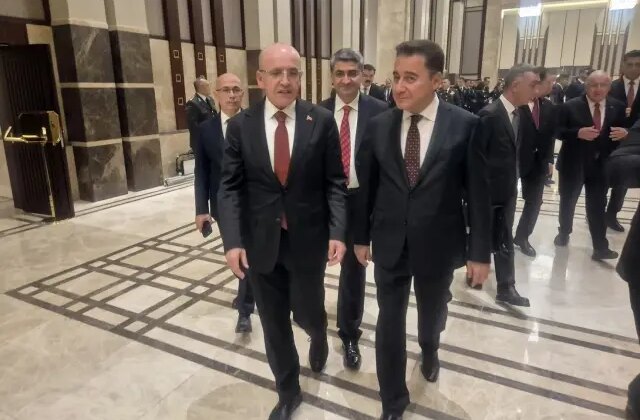 Ali Babacan ve Mehmet Şimşek, 29 Ekim resepsiyonunda yan yana