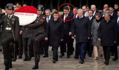 Anıtkabir’deki törene damga vuran görüntü: Yavaş ve soruşturma izni isteyen başsavcı yan yana
