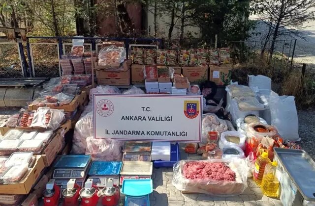 Ankara’da bir iş yerinde 1 ton 200 kilogram bozuk et ele geçirildi