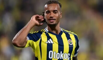 Archie Brown paylaştığı fotoğrafla tepki topladı