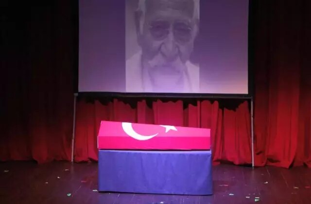 Sanat dünyası yasta! Arif Erkin Güzelbeyoğlu’na son veda