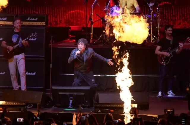 Yolsuzluk skandallarıyla çalkalanan Arjantin’de Devlet Başkanı Milei rock konseri verdi