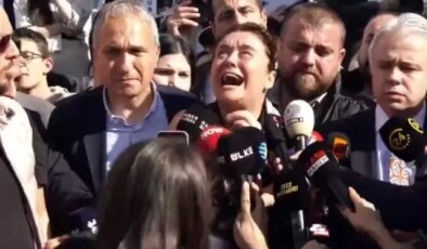 Avukatı canlı yayındayken yanına gelen anne Minguzzi’nin dudaklarından tek cümle döküldü