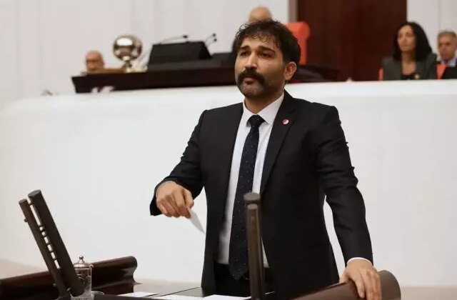 Barış Atay, üç partinin adını saydı: Bunlardan arkadaşım olamaz